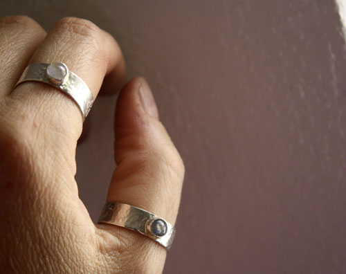 Catch my soul, promise rings in silver, labradorite and rainbow moonstone