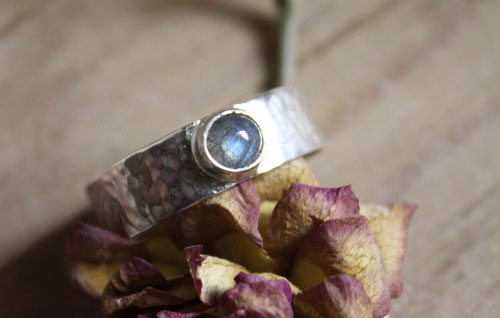 Catch my soul, promise rings in silver, labradorite and rainbow moonstone