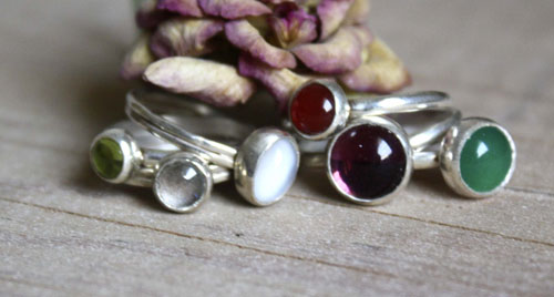 Constance, birthstone ring in silver and stone