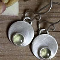 Daura, birthstone round earrings in sterling silver