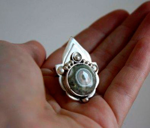 Mahila, indian ring in sterling silver and ocean jasper