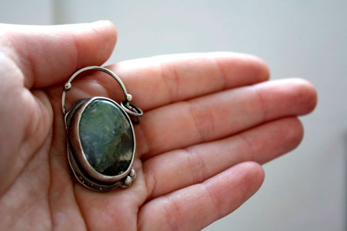 Mystery, magic mirror pendant in sterling silver and chrysoprase