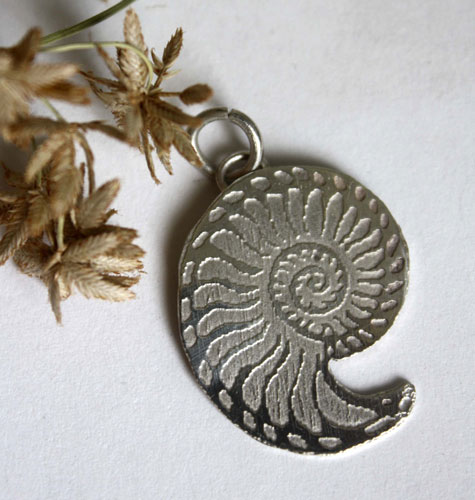 Nautilida, nautilus pendant in sterling silver