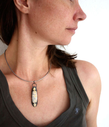 Nebuleux, Graveyard point plume agate and sterling silver pendant