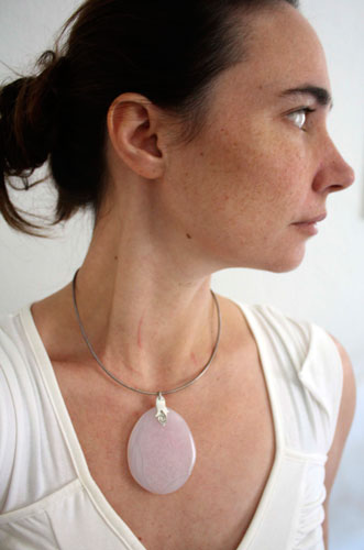 Rose thé, sterling silver pink quartz pendant