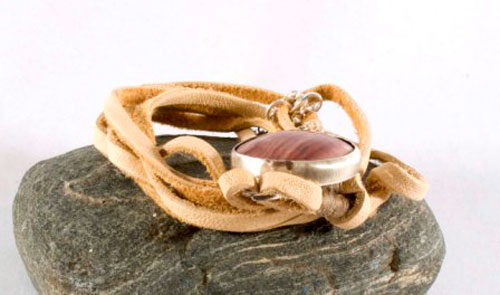 Shina, red sand bracelet in sterling silver, leather and picture jasper