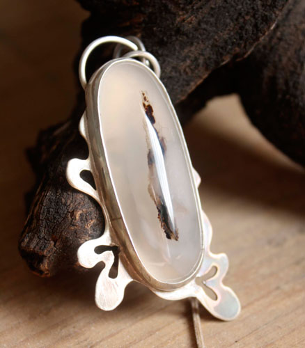 Shiroi Ha, white oak leaf tree pendant in sterling silver and dendritic agate