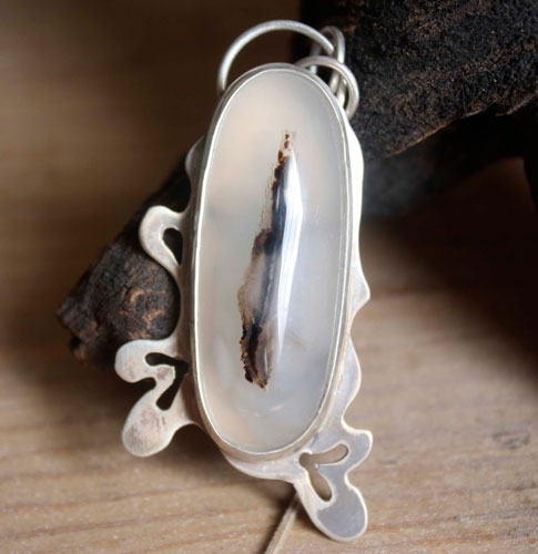 Shiroi Ha, white oak leaf tree pendant in sterling silver and dendritic agate