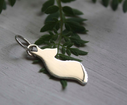 The little prince’s fox, animal of wisdom pendant in silver