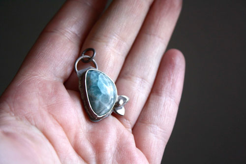 Water reflection, creek of the undergrowth pendant in sterling silver and smithsonite