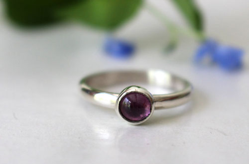 Wisteria, stone ring in silver and purple alexandrite