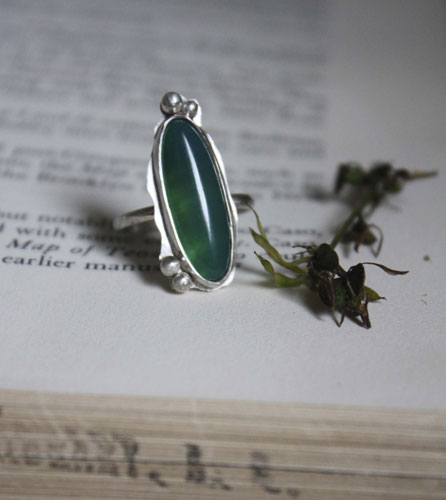 Zephyrine, green agate sterling silver ring