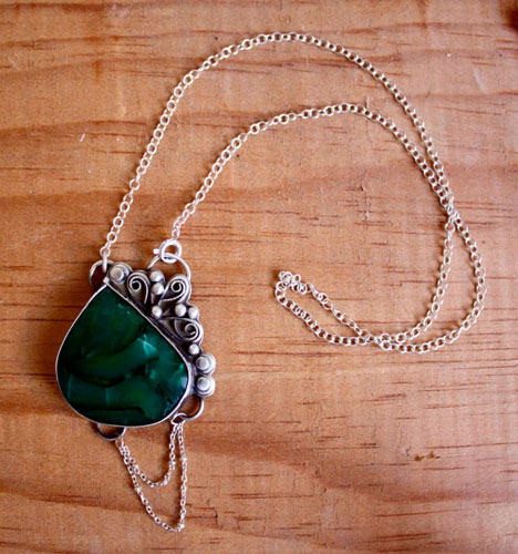 Amazon, lush amazonian necklace in silver and green agate