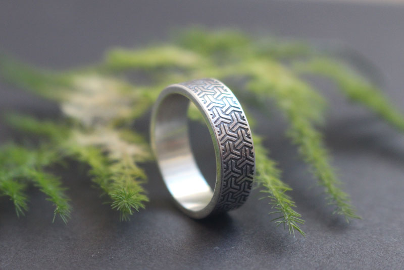 Bishamon kikkou, Japanese tortoiseshell ring in silver