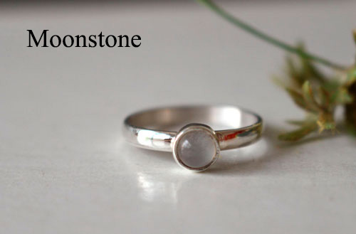 Constance, birthstone ring in silver, garnet, amethyst, aquamarine, moonstone, onyx, alexandrite, ruby, peridot, sapphire, opal, citrine, or turquoise