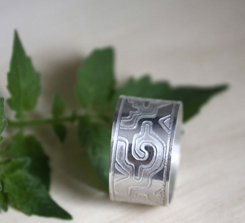 Ga Yixe, mexican mixtec meander ring in sterling silver