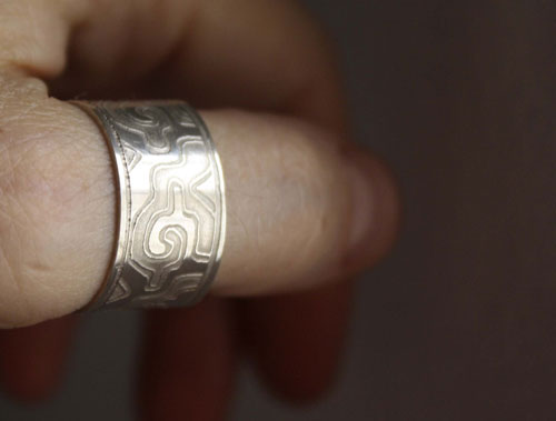 Ga Yixe, mexican mixtec meander ring in sterling silver