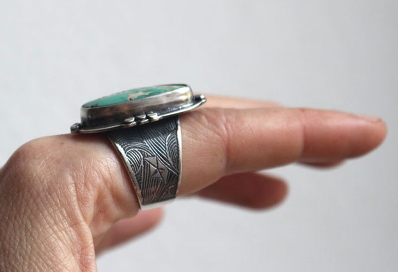 Go with the flow, origami boat ring in sterling silver and Nevada turquoise