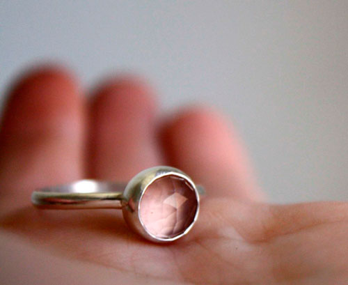 Great maiden’s blush, soft flower ring in silver and pink quartz