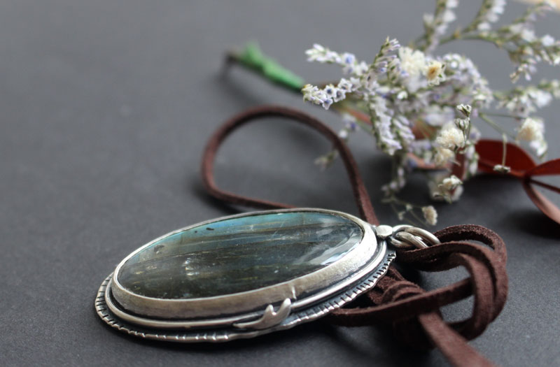 Heart of the forest, raven spirit pendant in silver and labradorite