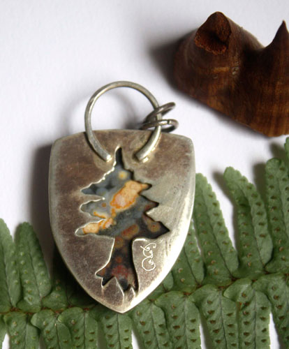 Juuri, boreal forest pendant in silver and ocean jasper