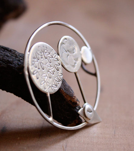 Marcel loves trees, bird brooch in sterling silver