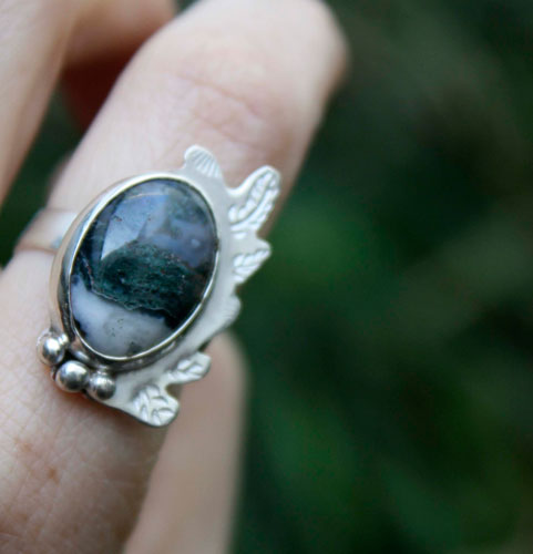 Moss leaf, winter forest ring in silver and moss agate