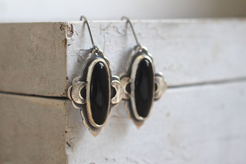 Onyx moon, oriental earrings in silver and onyx