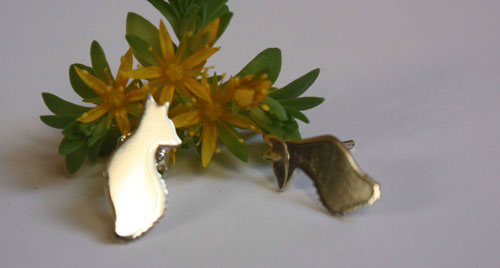 The little prince’s fox, Saint-Exupéry stud earrings in silver