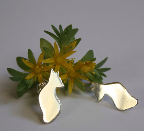 The little prince’s fox, Saint-Exupéry stud earrings in silver