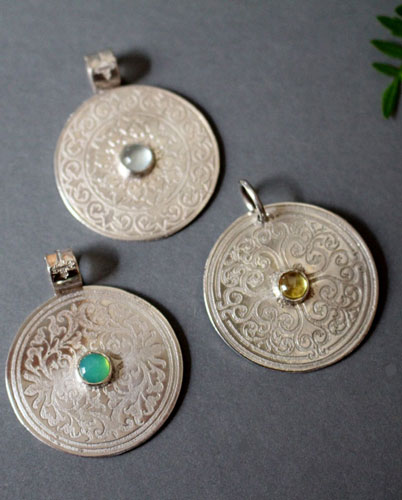 The tree from the sacred place, medieval shield pendant in silver and chrysoprase