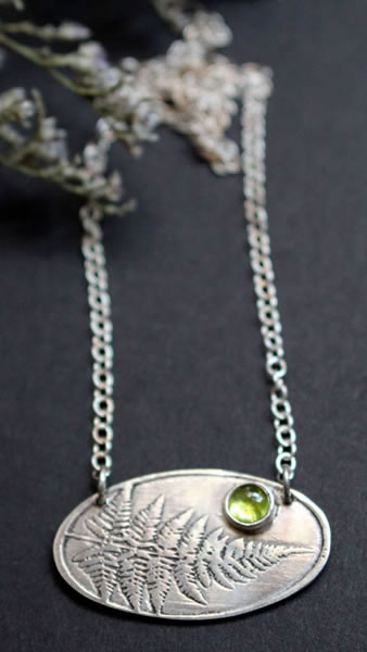 Peridot history and healing properties